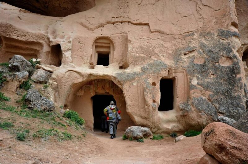 Cappadocia: Explore Cappadocia's Highlights on the Red Tour - Exploring Cappadocia on the Red Tour: What You Can Expect