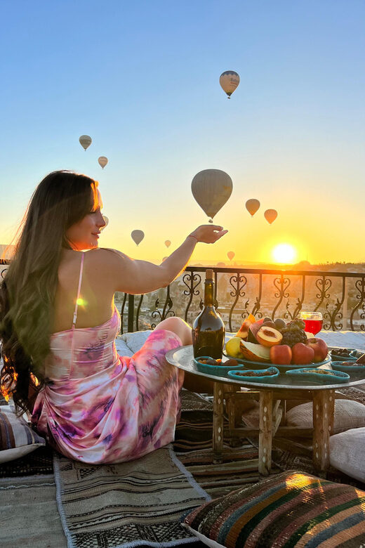 Cappadocia: Terrace Photo Spot With Balloon Flight View - An In-Depth Look at the Experience