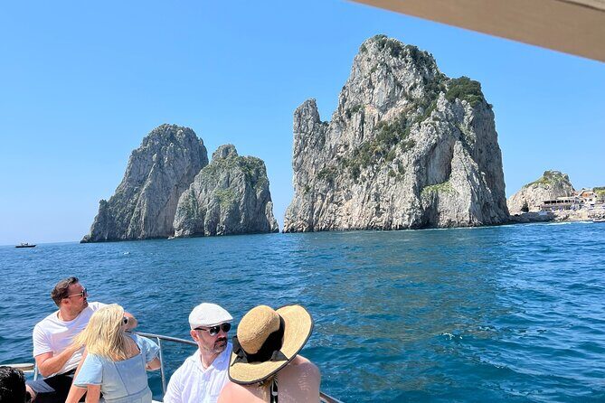 Capri All Inclusive Private Boat Tour - Iconic Landmarks and Scenic Points