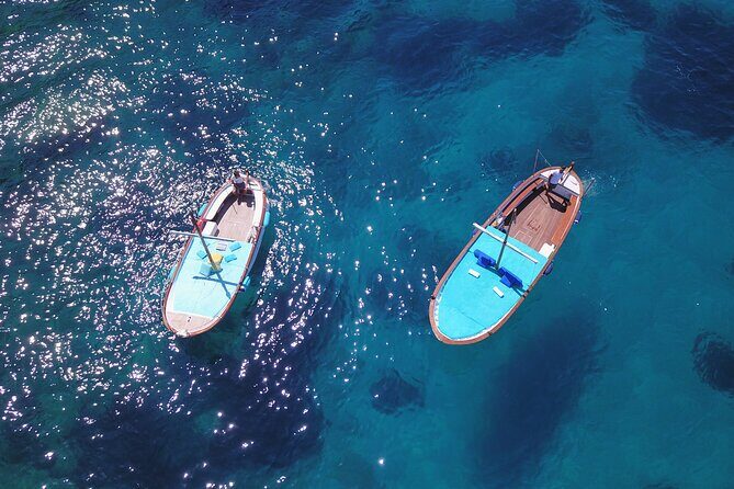 Capri Boat tour in 3 hours - An In-Depth Look at the Capri Boat Tour