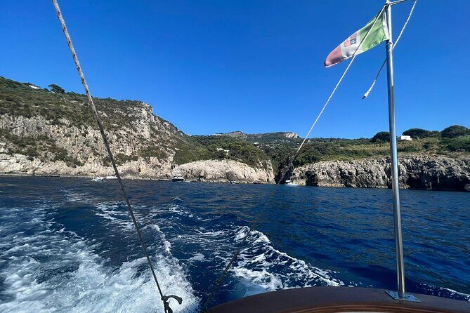 Capri by Boat private Comfortable tour - FAQs