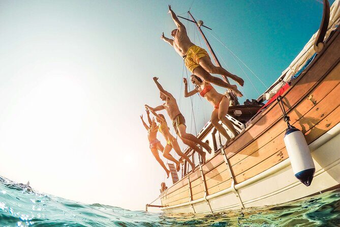 Capri Island Boat Tour from Amalfi with Snorkeling | Small Group - A Detailed Review of the Capri Island Boat Tour from Amalfi with Snorkeling