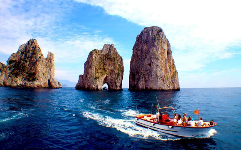 Capri: Island Boat Tour with Blue Grotto Stop - Key Points
