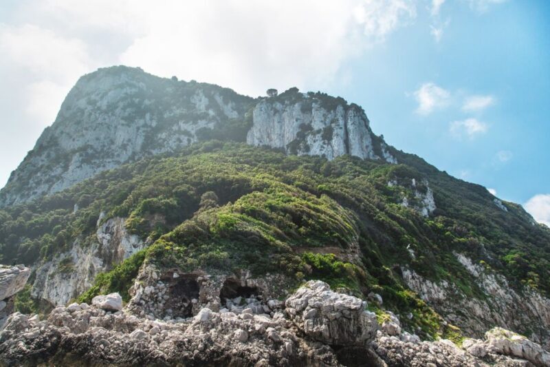 Capri: Island Sightseeing Tour with Blue Grotto Stop - The Itinerary in Detail