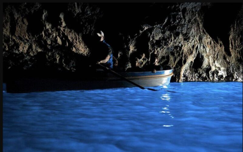 Capri: Island Sightseeing Tour with Blue Grotto Stop - FAQ