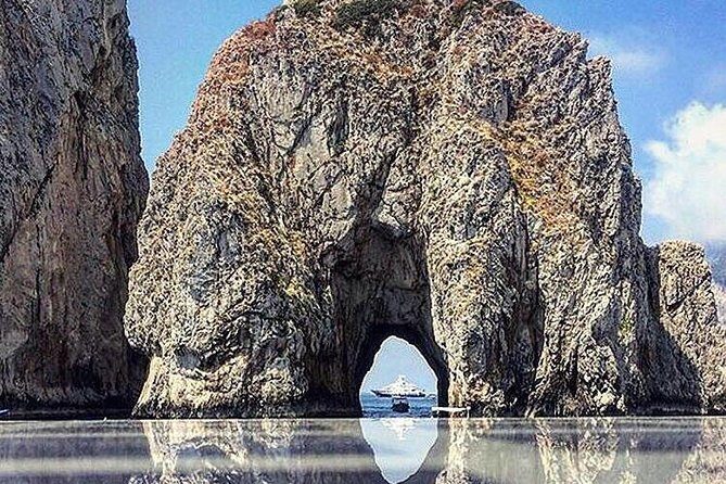 Capri Luxury Private Boat Tour from Capri or Napoli - A Luxurious Escape to Capri by Private Boat: What You Need to Know