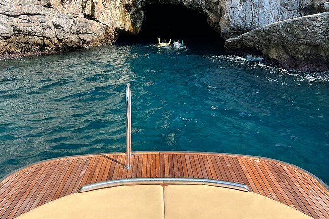 Capri Premium Boat Tour and City Visit Free Bar and Aperitif - Why This Tour Stands Out