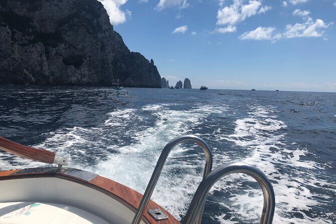 Capri Private Boat Tour from Capri (3 hours) + Blue Grotto - Key Points