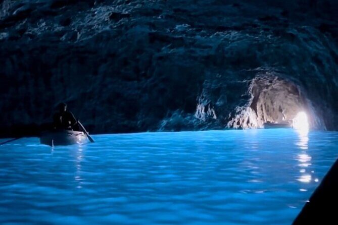 Capri Private Boat Tour with Spritz included - A Deep Dive into the Capri Private Boat Tour Experience