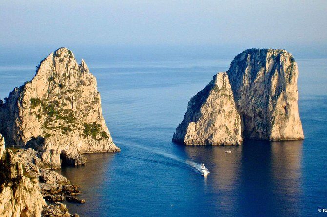 Capri Shared Tour (9:15am Boat Departure) - In-Depth Review of the Capri Shared Tour