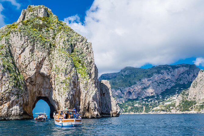 Capri Walking Tour with local guide - A Deep Dive Into the Capri Walking Tour