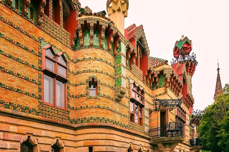 Capricho Gaudí with entrance, Santillana del Mar and Sequoia Forest - A Detailed Look at the Tour Experience