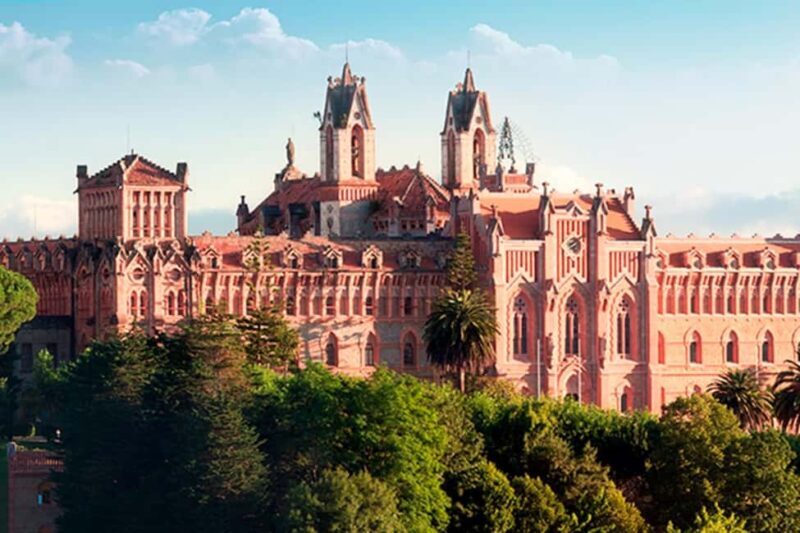 Capricho Gaudí with entrance, Santillana del Mar and Sequoia Forest - Frequently Asked Questions