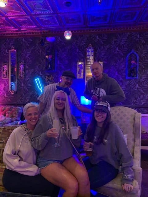 Captain Stoner's Haunted Dive Bar Crawl - Discover Savannah’s Haunted Nightlife with Captain Stoner’s Dive Bar Crawl