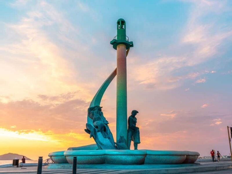 Car and walking tour of Mazatlán - Key Points