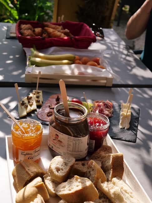 Carcassonne: Solex ride with guide and French-style brunch - Exploring Carcassonne by Solex: A Unique Blend of Nostalgia and Gourmet Pleasures