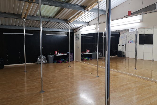 Cardiff Dance Party Package - A lively night out in Cardiff: The Cardiff Dance Party Package