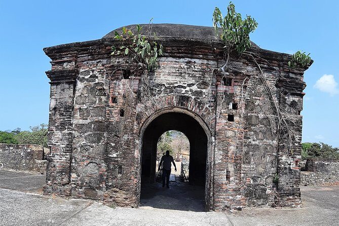 Caribbean Agua Clara Locks and San Lorenzo Jungle Land Adventure - Visiting Panama’s Iconic Waterway and Historic Forts