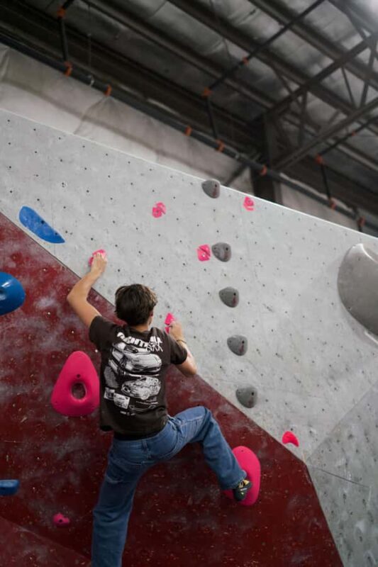 Carmel: Indoor Climbing Day Pass - Key Points