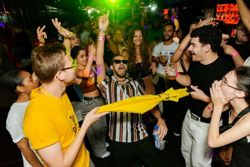Carnival Extravaganza Lisbon Pubcrawl - Key Points