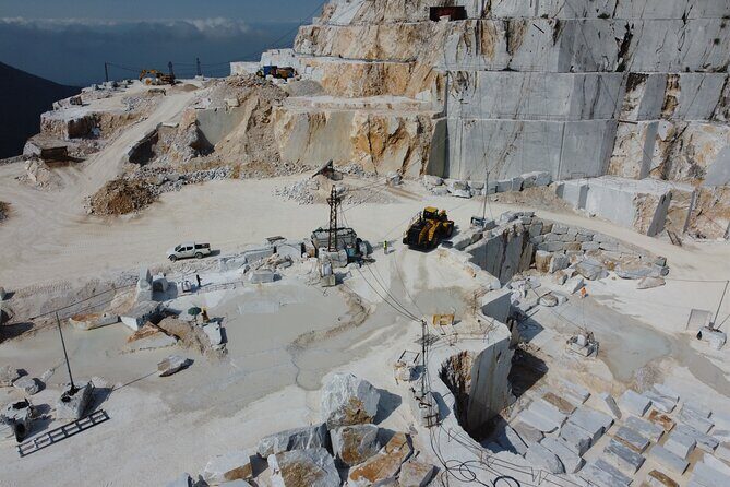 Carrara: Exclusive Marble Cave Tour Adventure in a 4x4 - A Closer Look at the Carrara: Exclusive Marble Cave Tour Adventure in a 4x4