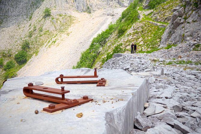 Carrara: Exclusive Marble Cave Tour Adventure in a 4x4 - What Makes This Tour Stand Out