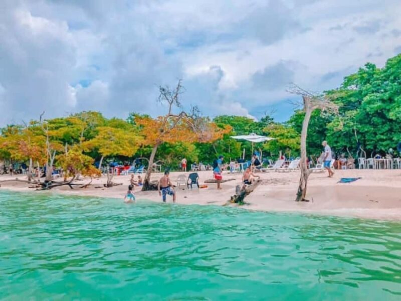 Cartagena: 5 ISLANDS by speedboat with SNORKELING & LUNCH - The Experience in Detail