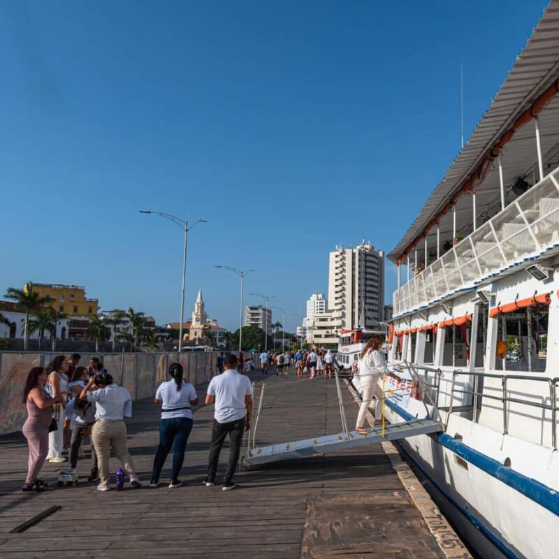 Cartagena Bay: Sunset Boat Ride with Dancing and Open Bar - Cartagena Bay: Sunset Boat Ride with Dancing and Open Bar