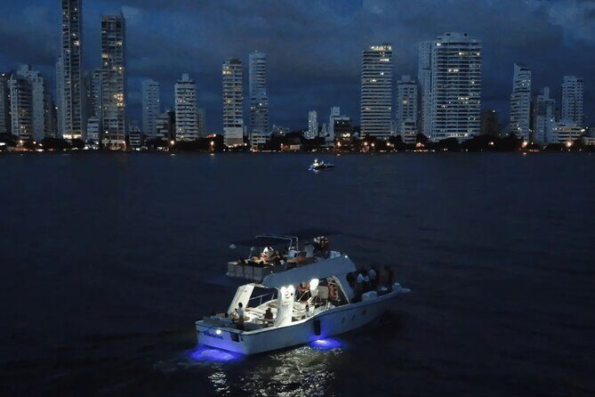 Cartagena Bay tour with open bar included. - Final Thoughts