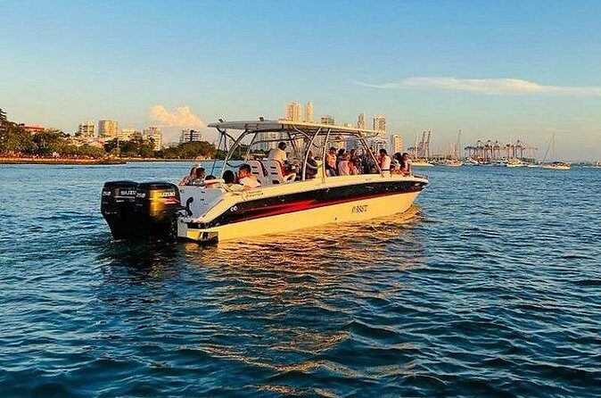 Cartagena Bay tour with open bar included. - FAQ