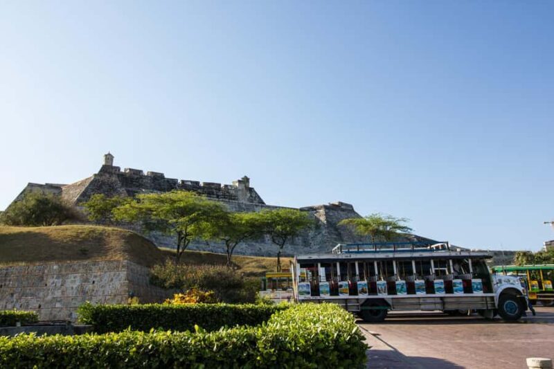 Cartagena City Tour with San Felipe Castle & Old Town Walk - The Neighborhood of Getsemaní: Culture in Bloom