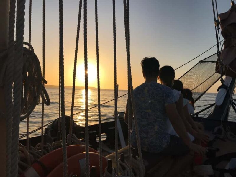 Cartagena, CO: Sunset Skyline Pirate Boat Tour with Drinks - A Detailed Look at the Pirate Sunset Cruise
