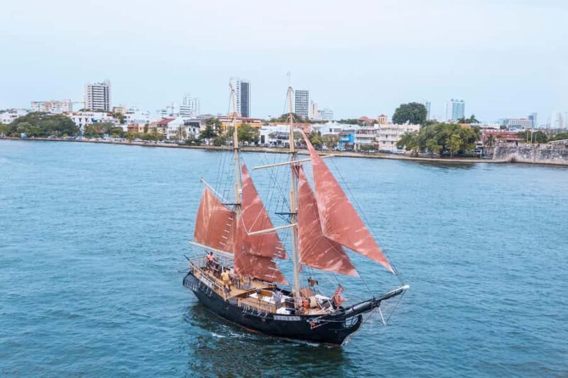 Cartagena, CO: Sunset Skyline Pirate Boat Tour with Drinks - FAQ
