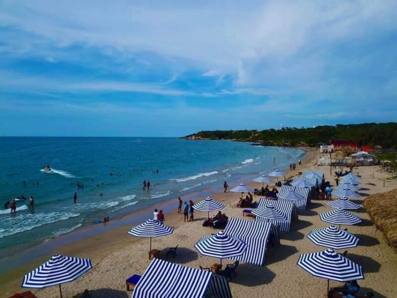 Cartagena: Coolbeach - daytour in tierra bomba - The Pros and Cons