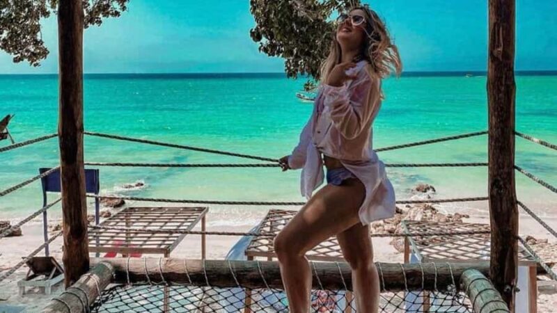 Cartagena: day trip at Bahaire beach baru VIP - Playa Blanca: A Natural Treasure