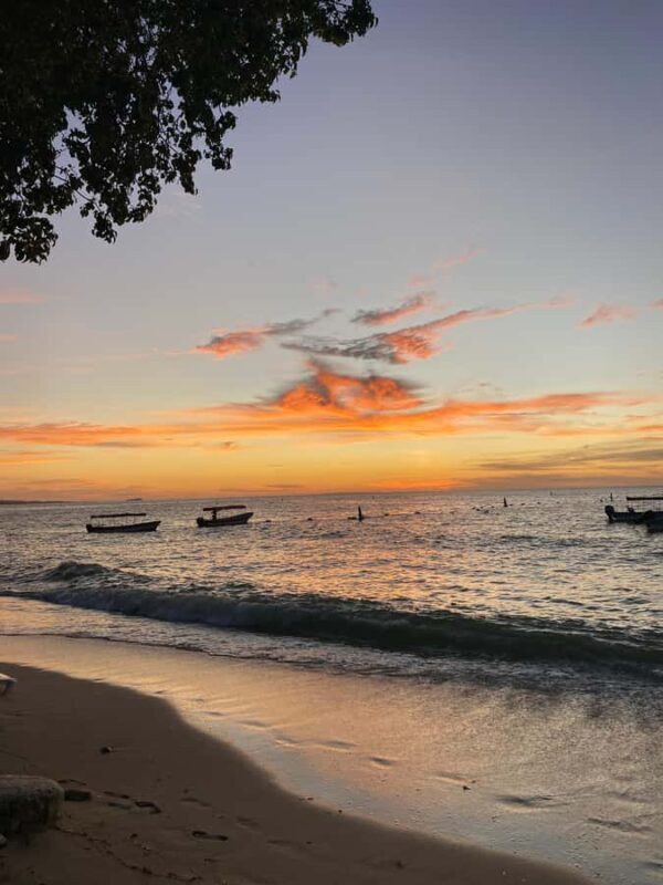 Cartagena: day trip at Bahaire beach baru VIP - Snorkeling & Activities