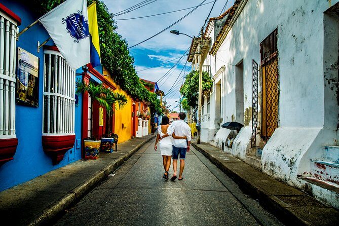 Cartagena de Indias photo tour - Exploring Cartagena’s Colorful Streets and Historic Sights