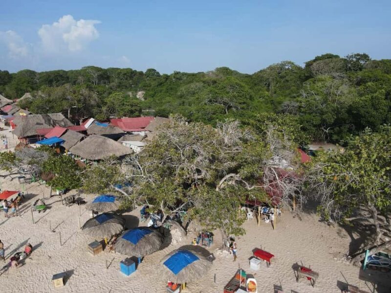 CARTAGENA: EXCURSION to the Rosario Islands by boat and white beach by bus. - The Sum Up