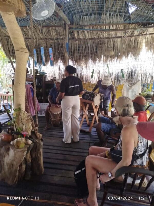 Cartagena: FISHERMEN'S ISLAND IN THE MANGROVES by canoe - A Deep Dive into the Experience