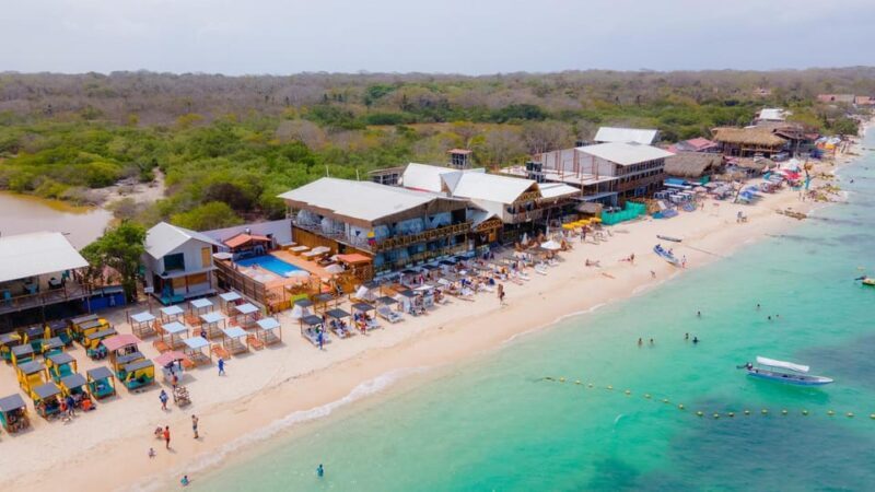 Cartagena: full day in a cabin in Baru+lunch+pool - Who Will Love This Experience?