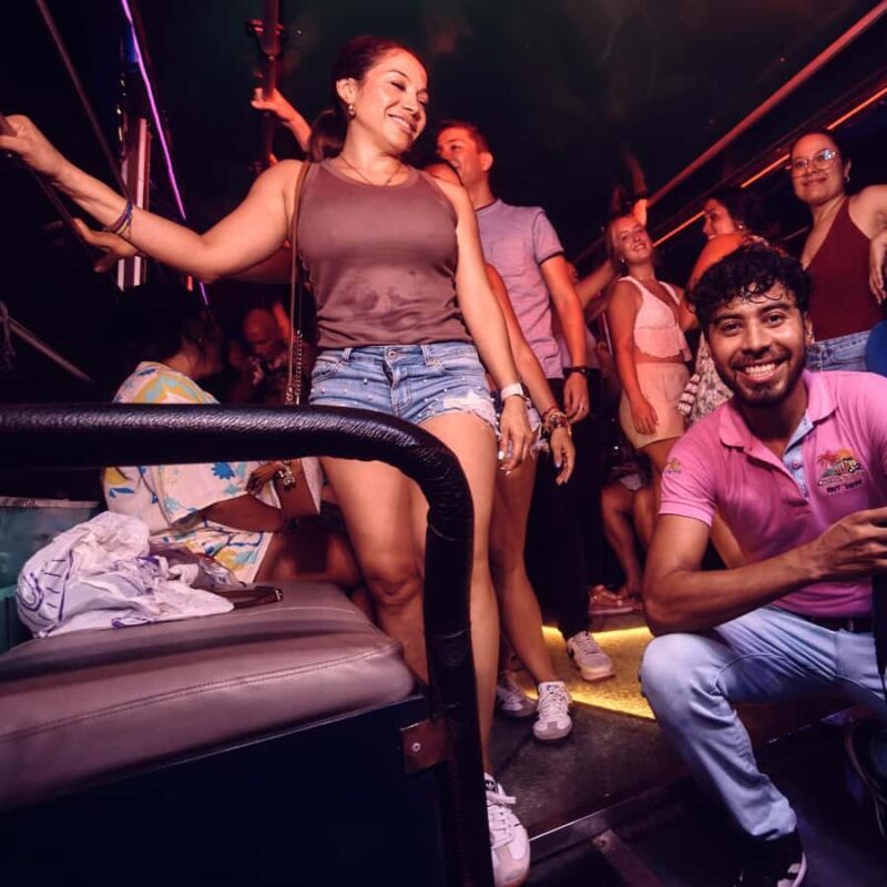 Cartagena: Funny PartyBus with dance floor and good music! - FAQ