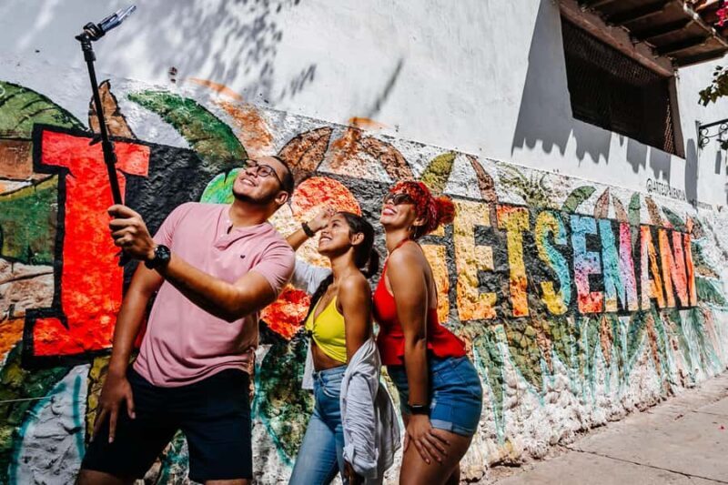 Cartagena: Getsemani Artistic District Selfie Tour - The Sum Up
