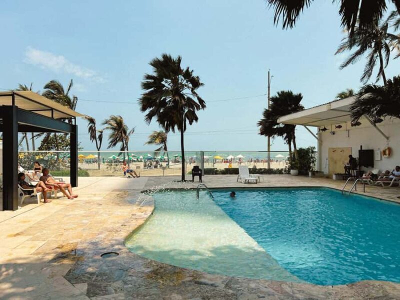 Cartagena: Pool day at Hotel Playa Club in front of the sea in Bocagrande - Cartagena: Pool day at Hotel Playa Club in front of the sea in Bocagrande