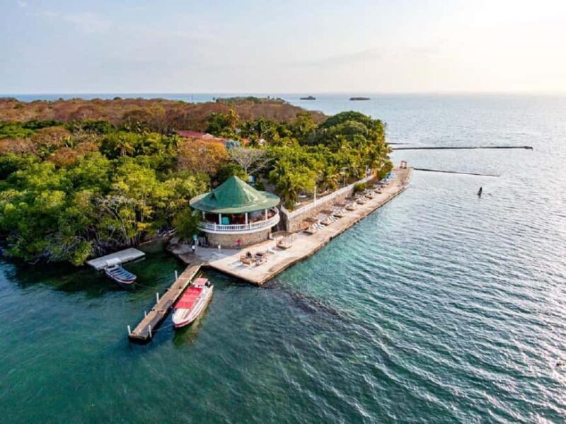 Cartagena: Private Island in Rosario Islands, Open Bar - The Sum Up