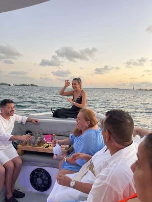 Cartagena: Private Sunset and Night Boat Tour - FAQ
