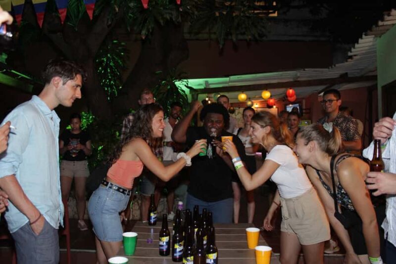 Cartagena: Pub Crawl with Dancing Lessons and Free Shots - The Sum Up