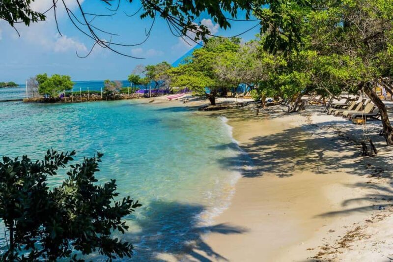 Cartagena: Rosario de Mar day use with lunch and welcome drink - Who Will Love This Tour?