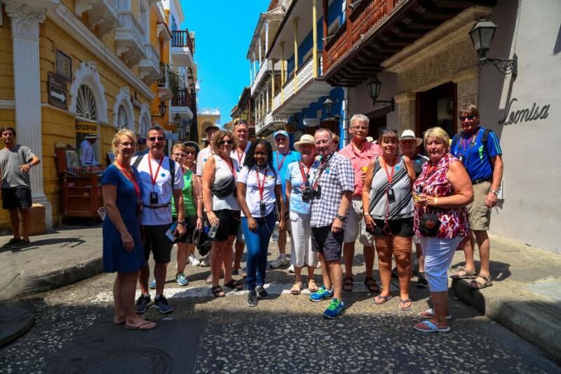 Cartagena: Shared Walking Tour of the Colonial Old Town - Authenticity and Traveler Feedback
