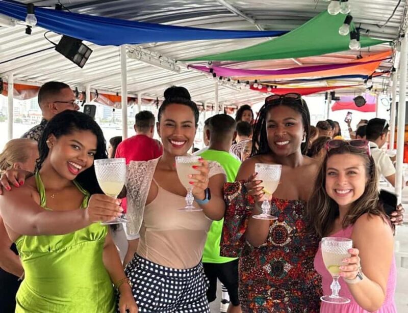 Cartagena: Sunset boat ride on the bay with open bar and musical show! - Why this tour truly stands out