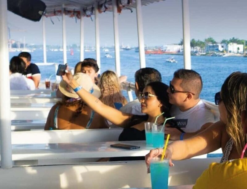 Cartagena: Sunset boat ride on the bay with open bar and musical show! - The Sum Up